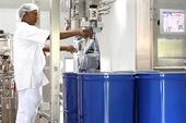  man working in Fruit preparation production plant